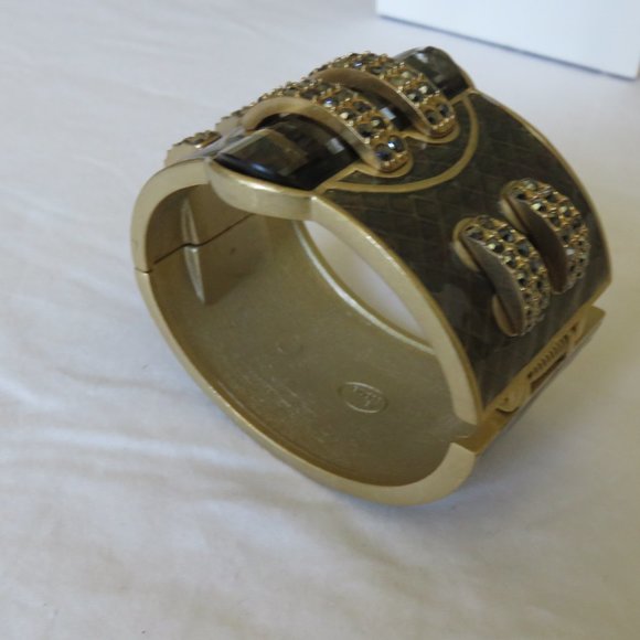 Lia Sophia bangle bracelet runway collection - Picture 7 of 7